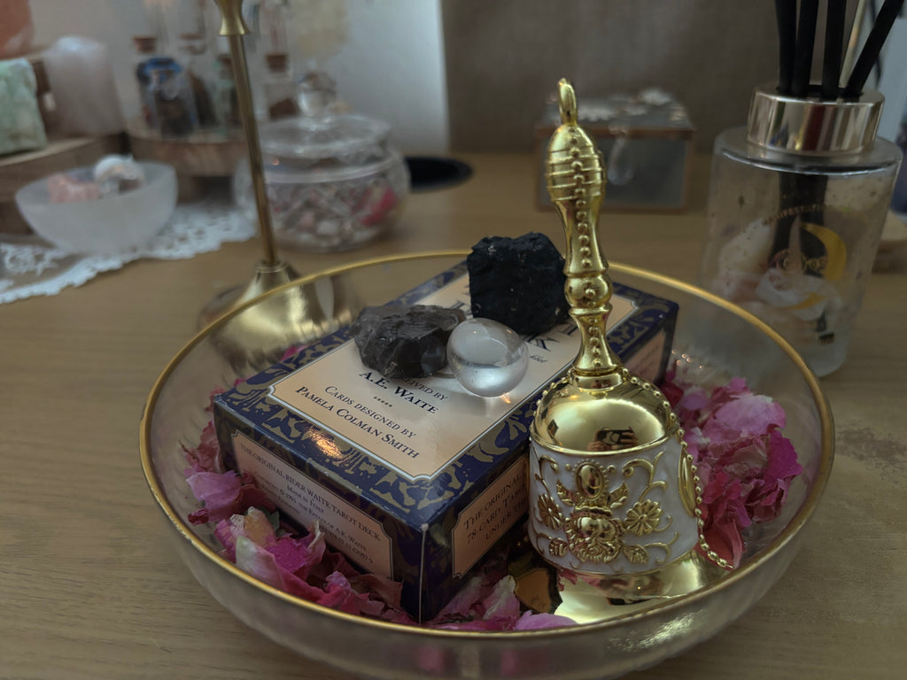 personalised tarot reading + consultation
